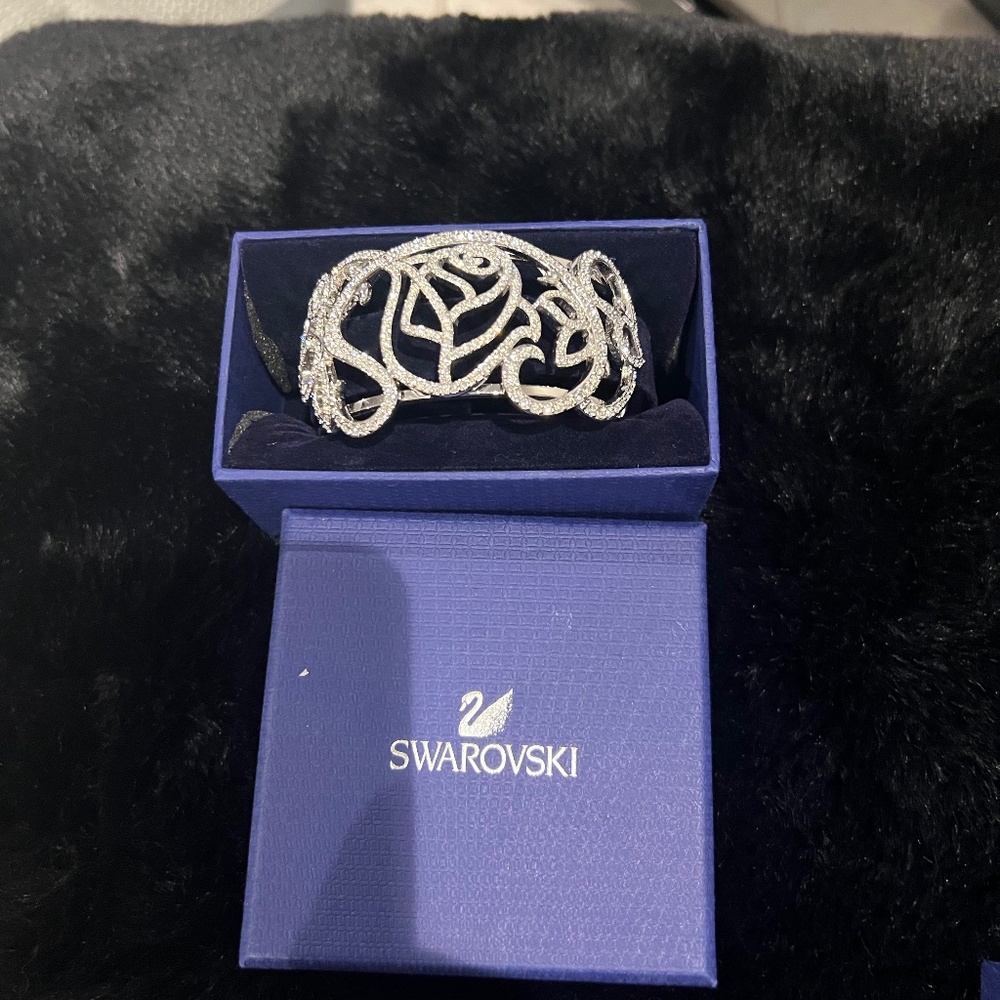 Swarovski bracelet & earrings  used once